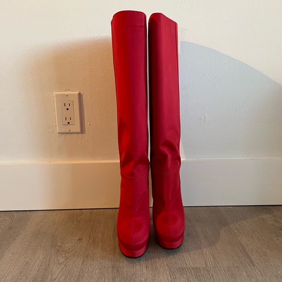 GUCCI RUNWAY BOOT - Picture 7 of 11